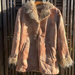 Stylish Tan Teddy Jacket with Faux Fur Accents